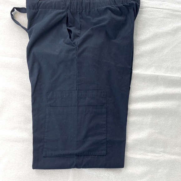 Allheart scrub sets. - Picture 5 of 5